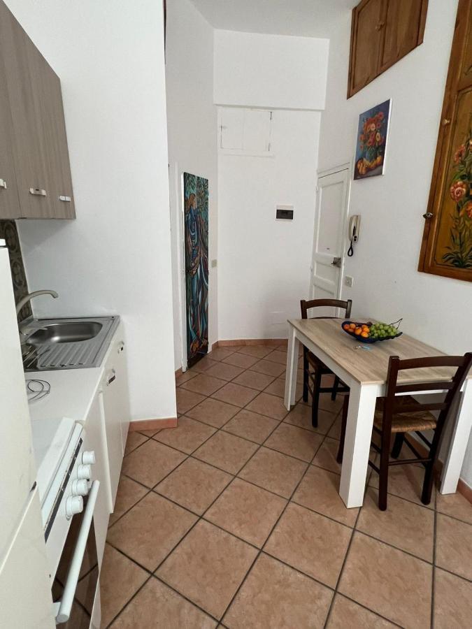 Artista studio Cefalù Esterno foto
