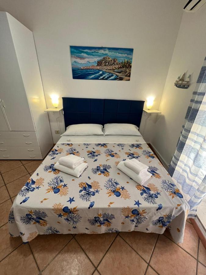 Artista studio Cefalù Esterno foto