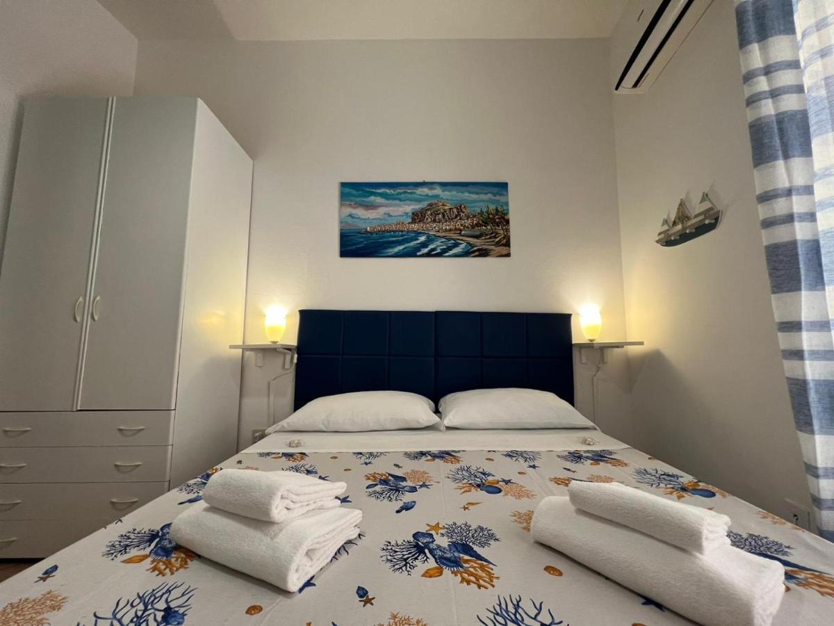 Artista studio Cefalù Esterno foto